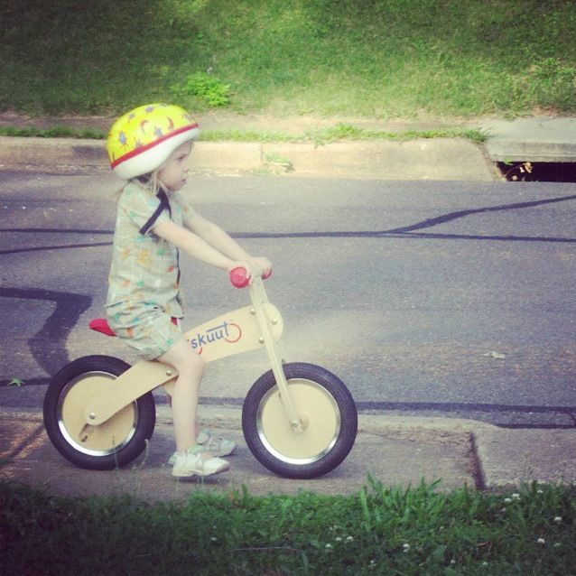 little girl balance bike skuut instagram